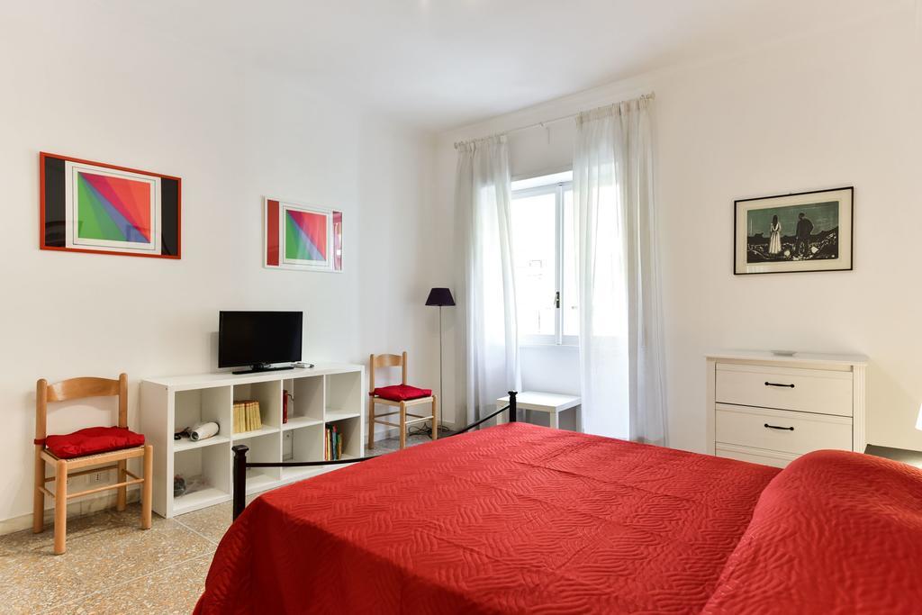 Red & White Vatican Apartment Рим Екстериор снимка