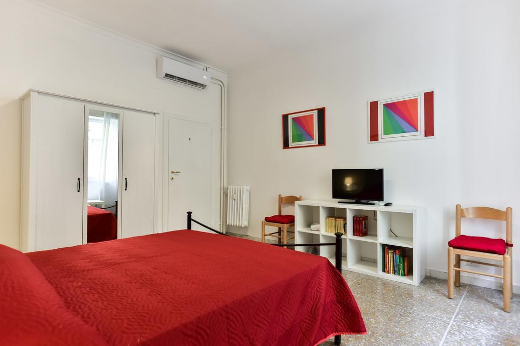 Red & White Vatican Apartment Рим Екстериор снимка