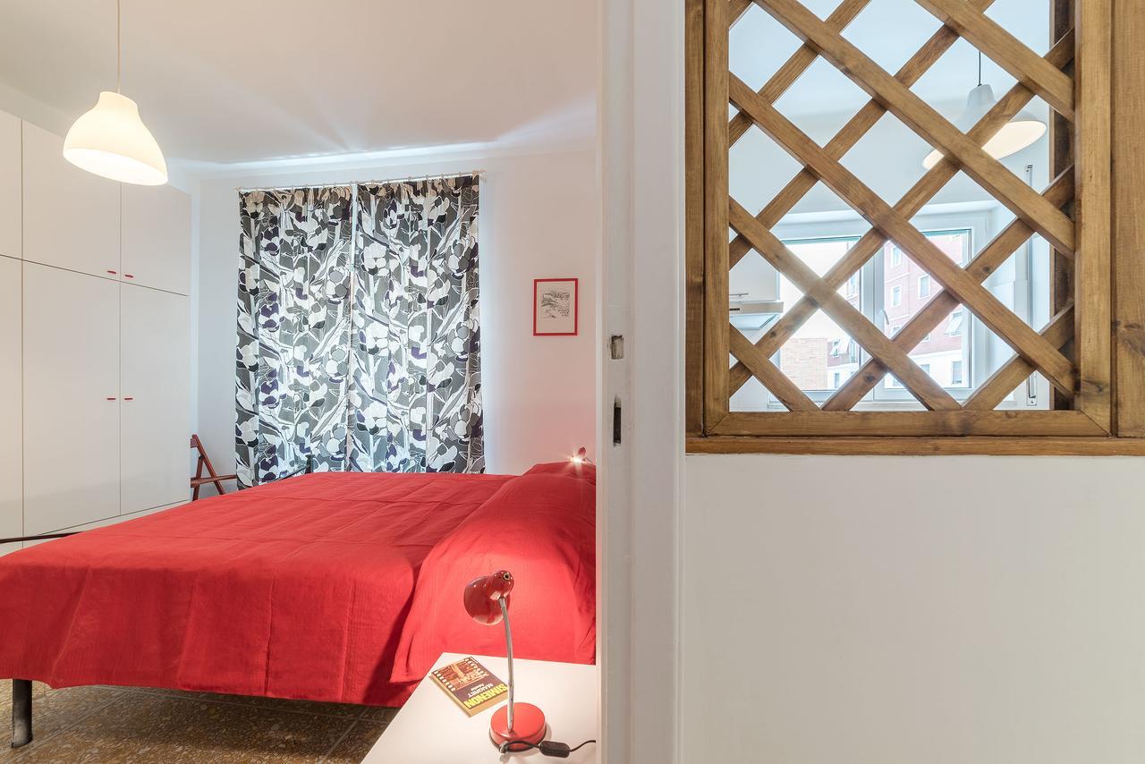 Red & White Vatican Apartment Рим Екстериор снимка