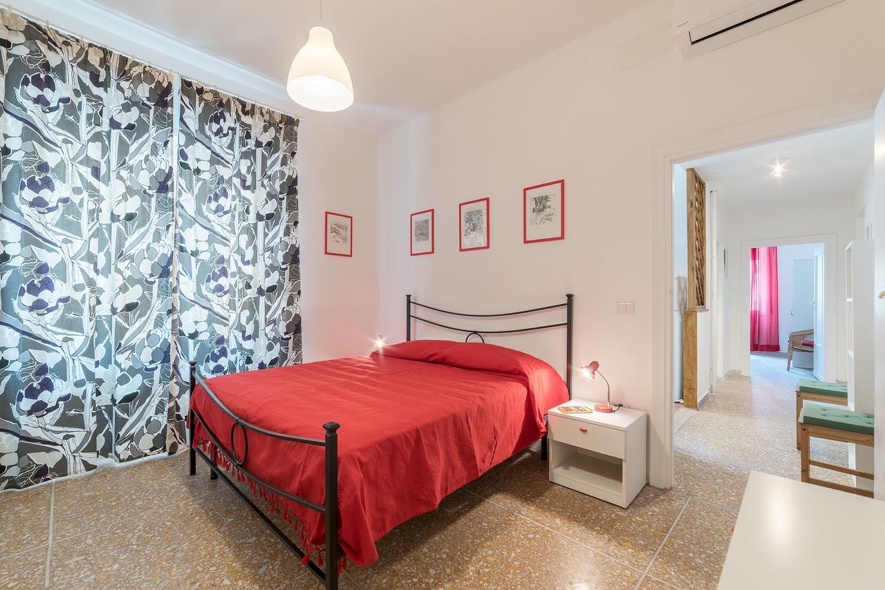 Red & White Vatican Apartment Рим Екстериор снимка