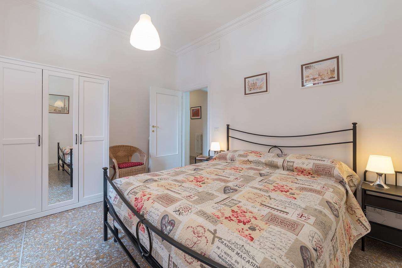 Red & White Vatican Apartment Рим Екстериор снимка